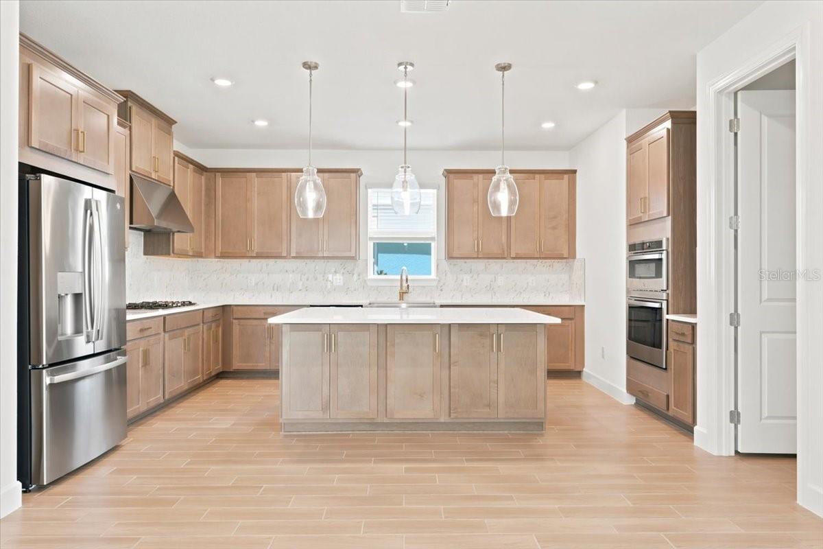 13902 Fletcher Dr Property Photo 11