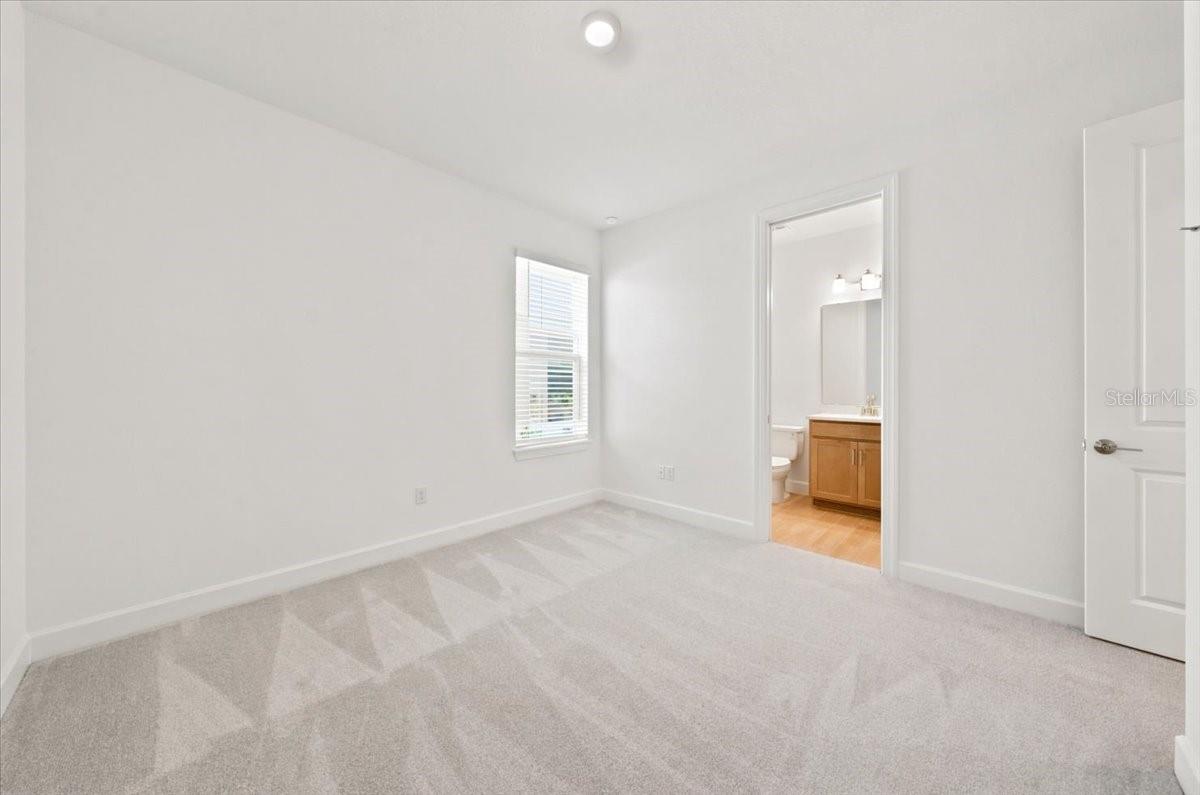 13902 Fletcher Dr Property Photo 36