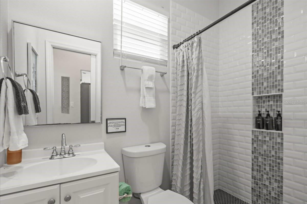 7002 N Cameron Ave Property Photo 35