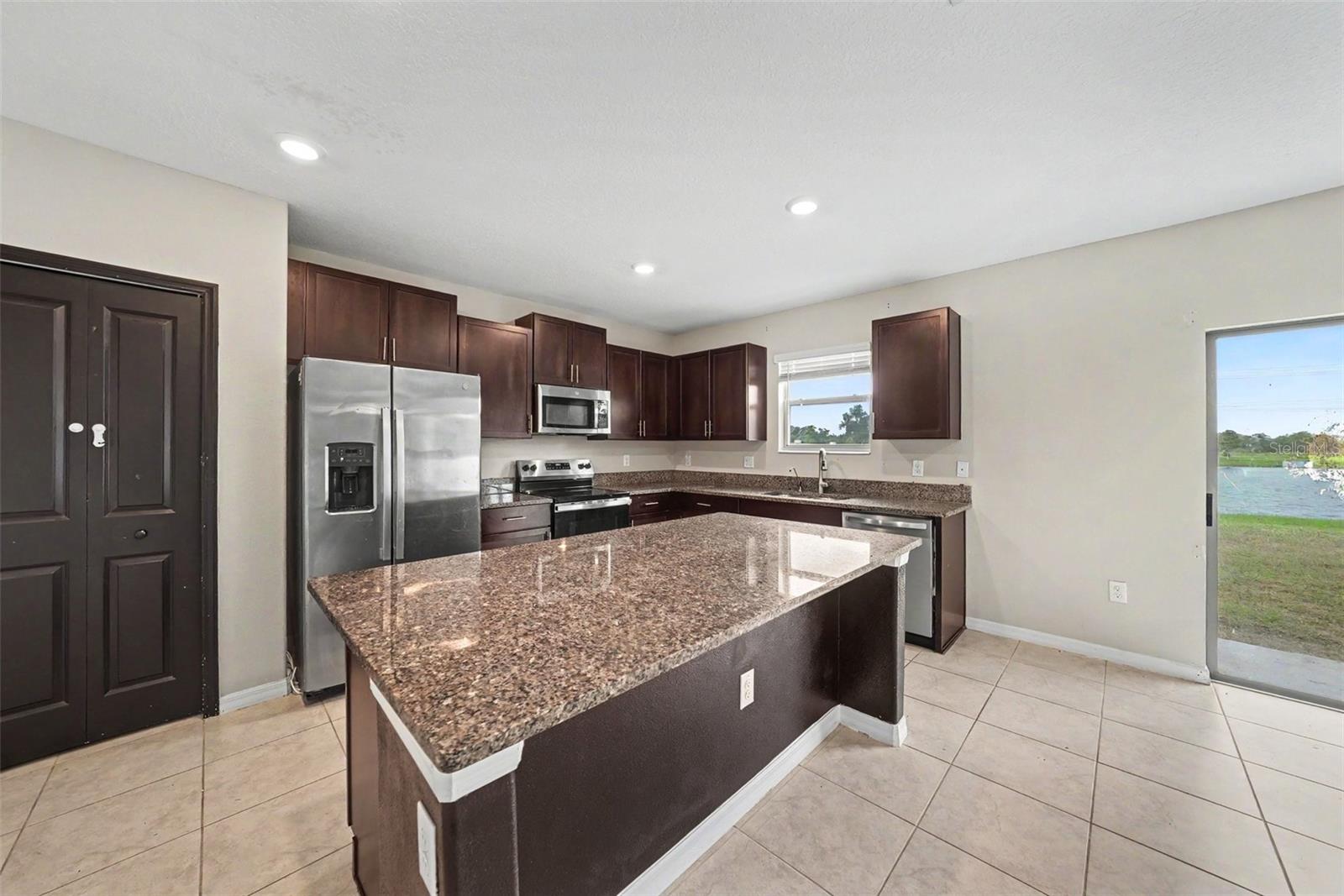1507 Golden Glow Dr Property Photo 8