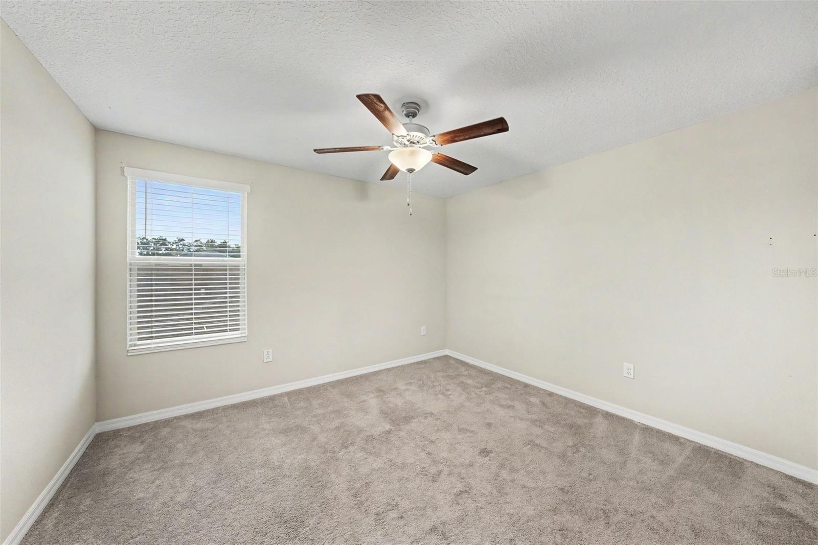 1507 Golden Glow Dr Property Photo 18