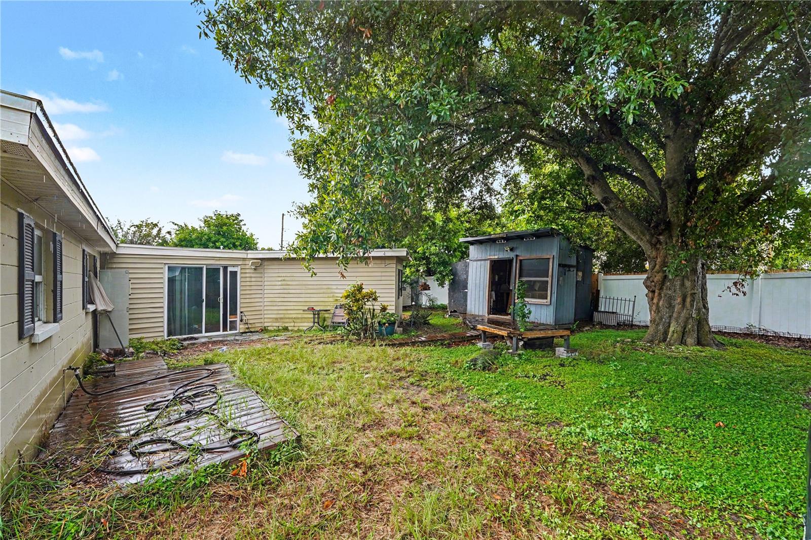 8490 92nd Ter Property Photo 12