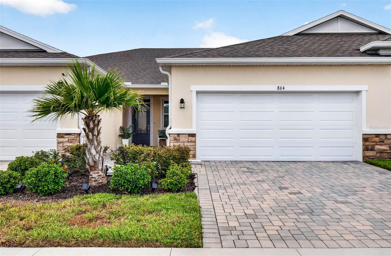 864 Snail Kite Pl Property Photo 1