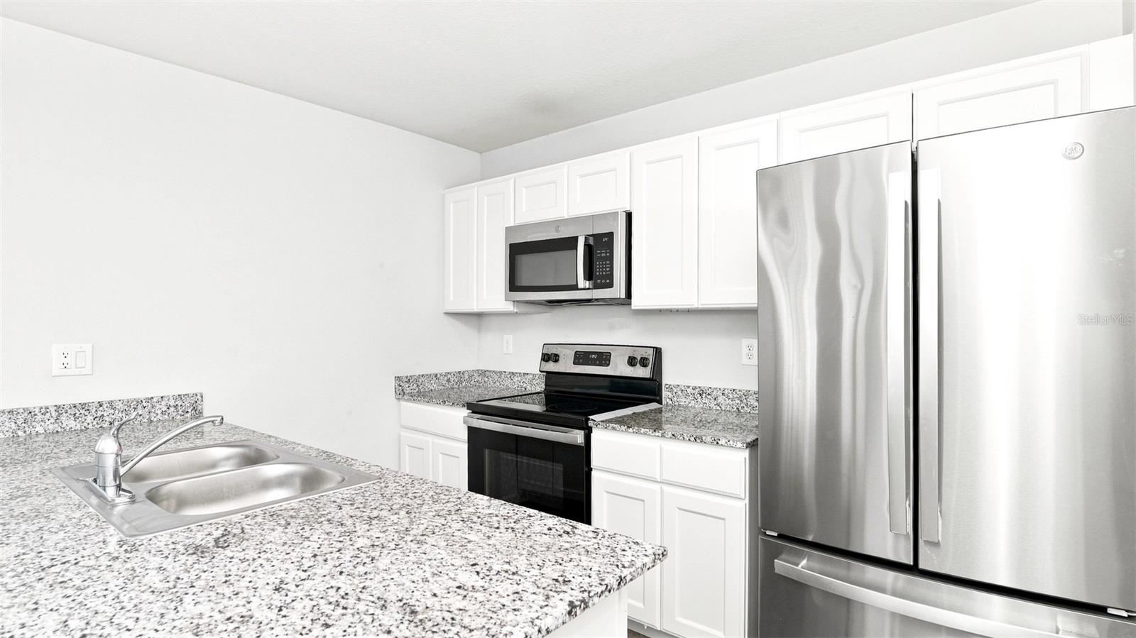 13 Zebulon Pl Property Photo 4