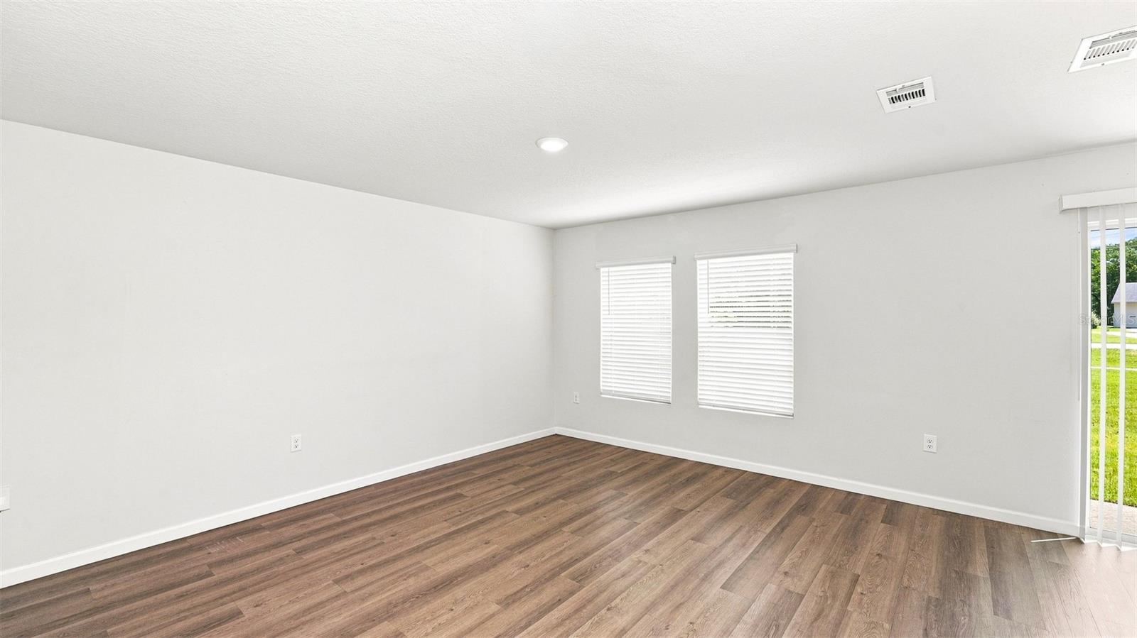 13 Zebulon Pl Property Photo 9