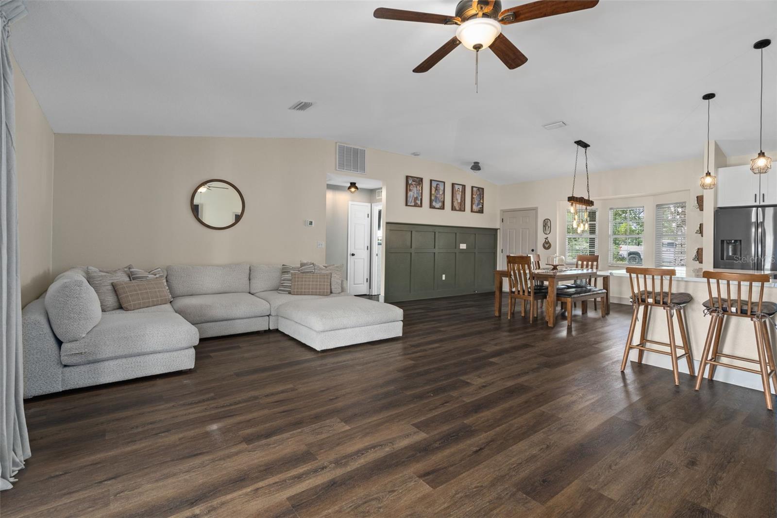 10225 Jollett St Property Photo 13