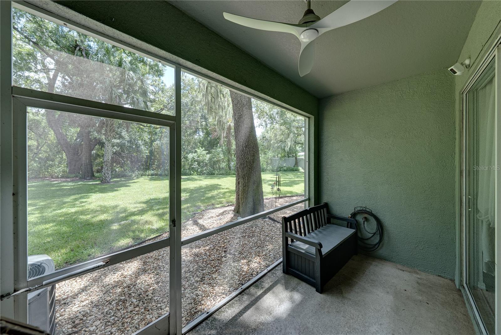 2405 Earlswood Ct Property Photo 40