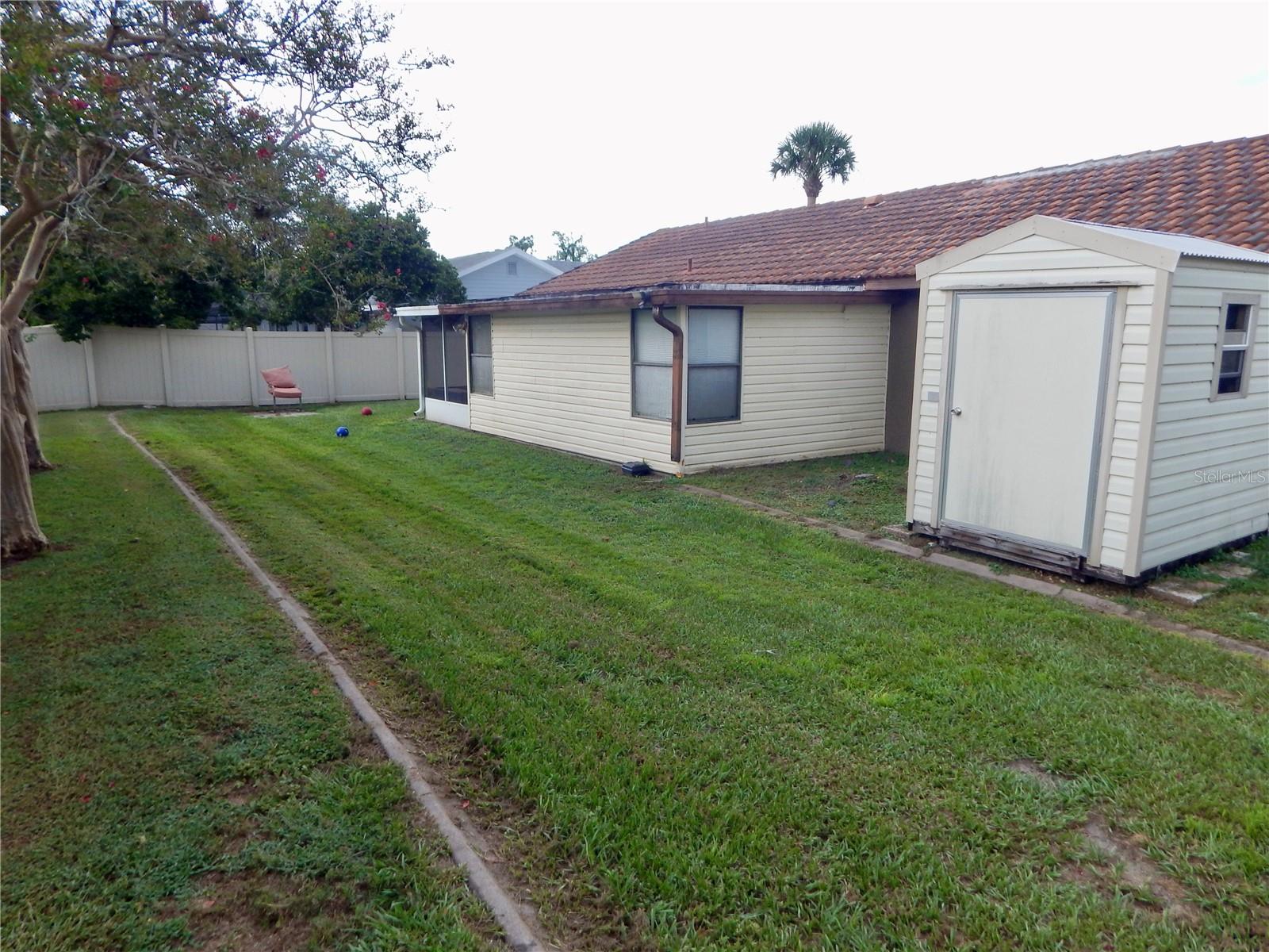 7353 Applegate Dr Property Photo 17