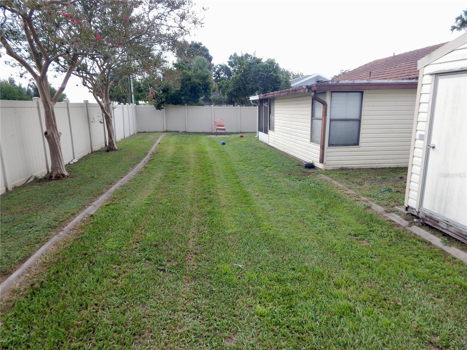 7353 Applegate Dr Property Photo 18