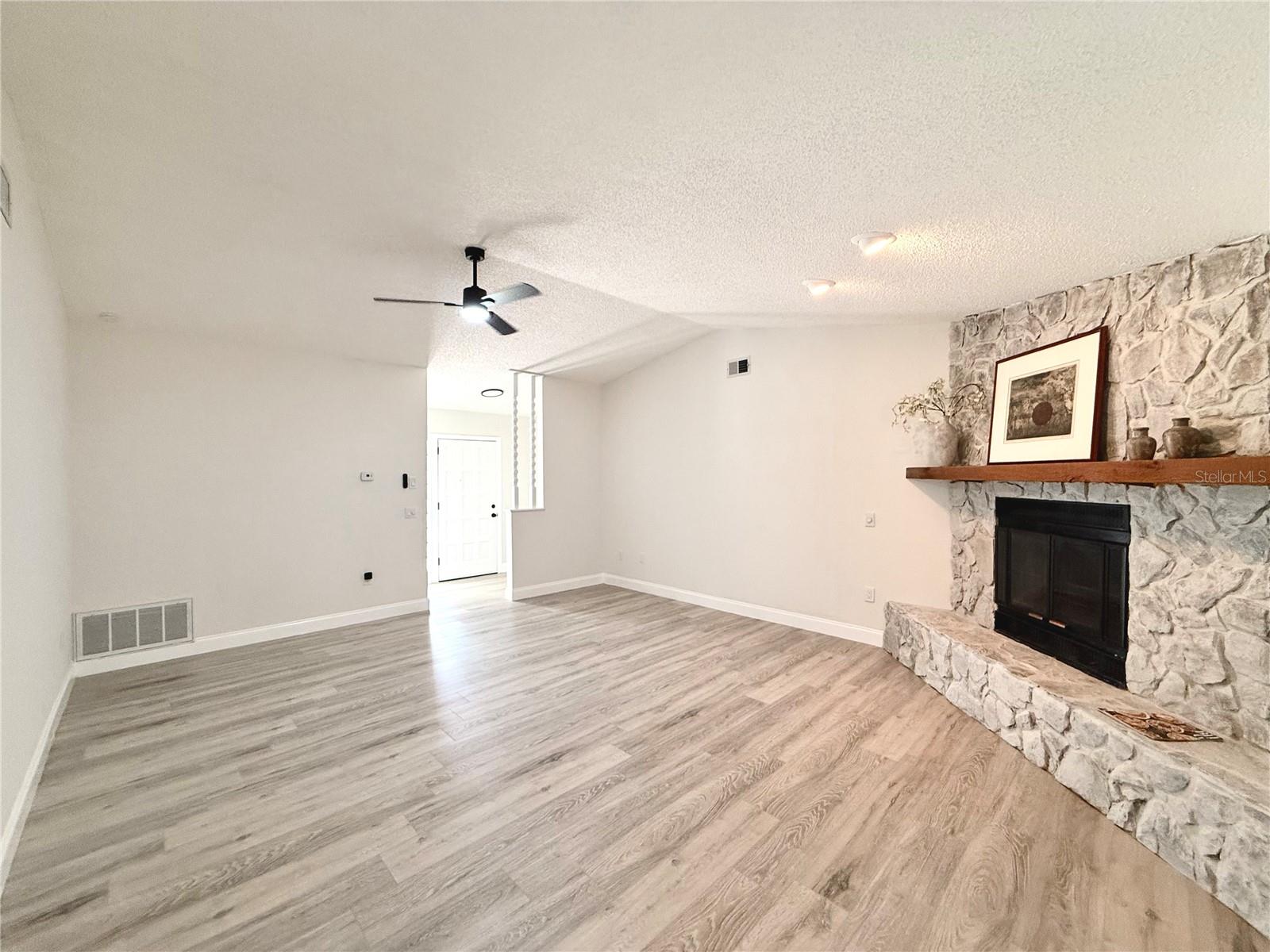 9264 Manchester St Property Photo 15