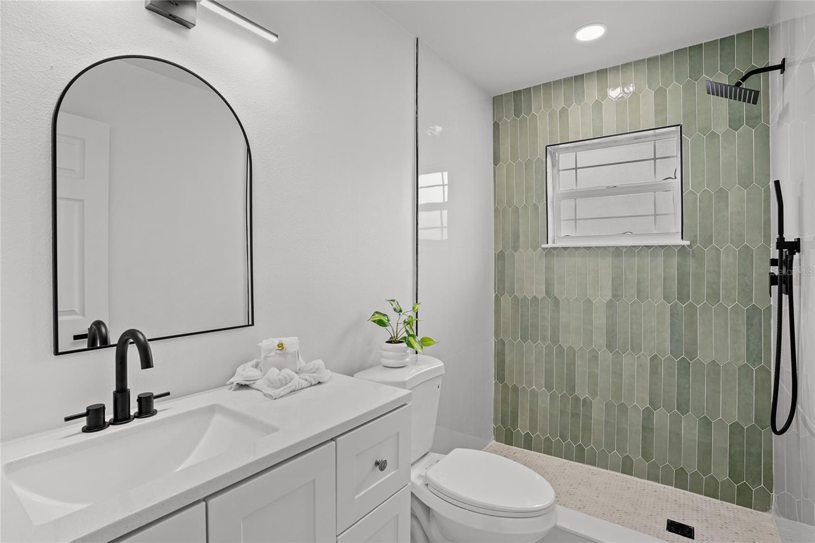 5176 Wellington Rd Property Photo 10