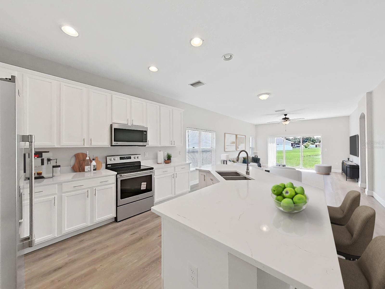 11908 Fern Blossom Dr Property Photo 4