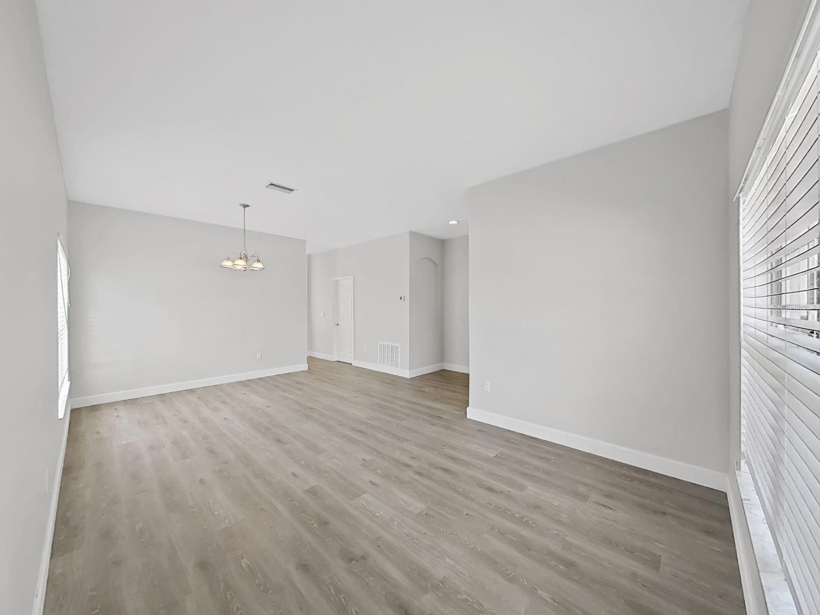 11908 Fern Blossom Dr Property Photo 8