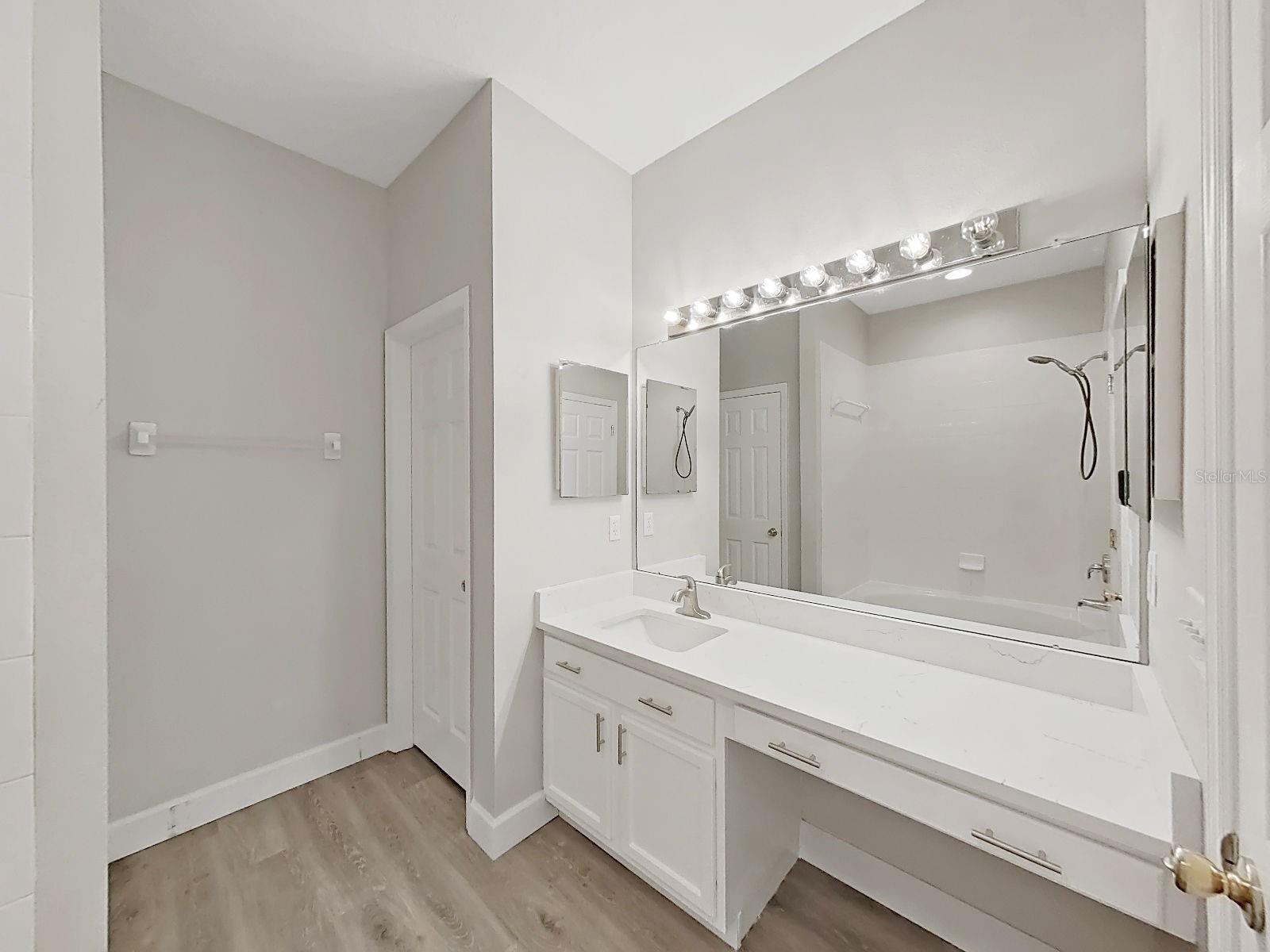 11908 Fern Blossom Dr Property Photo 20