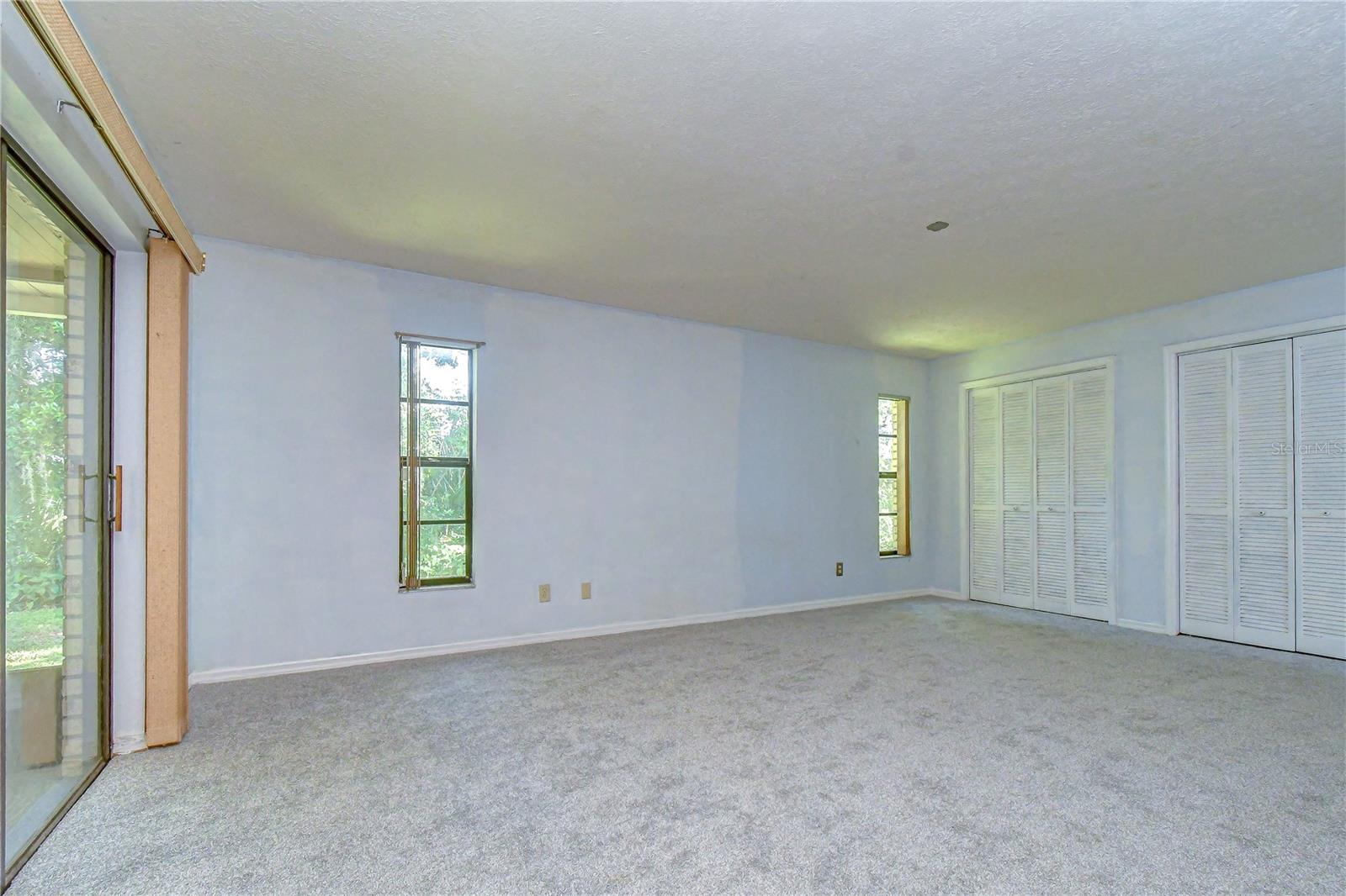 716 Westwood Dr Property Photo 11