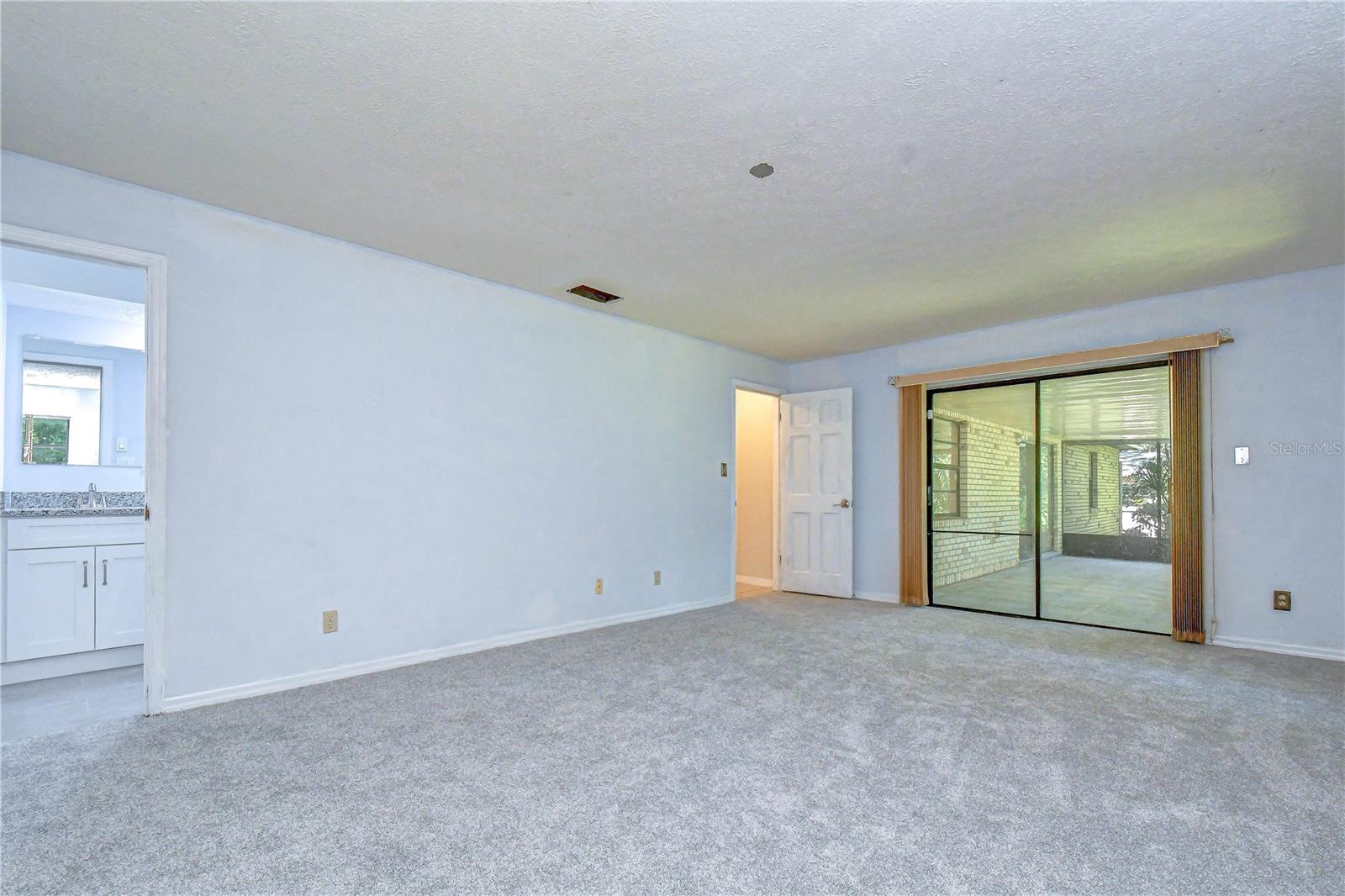 716 Westwood Dr Property Photo 12