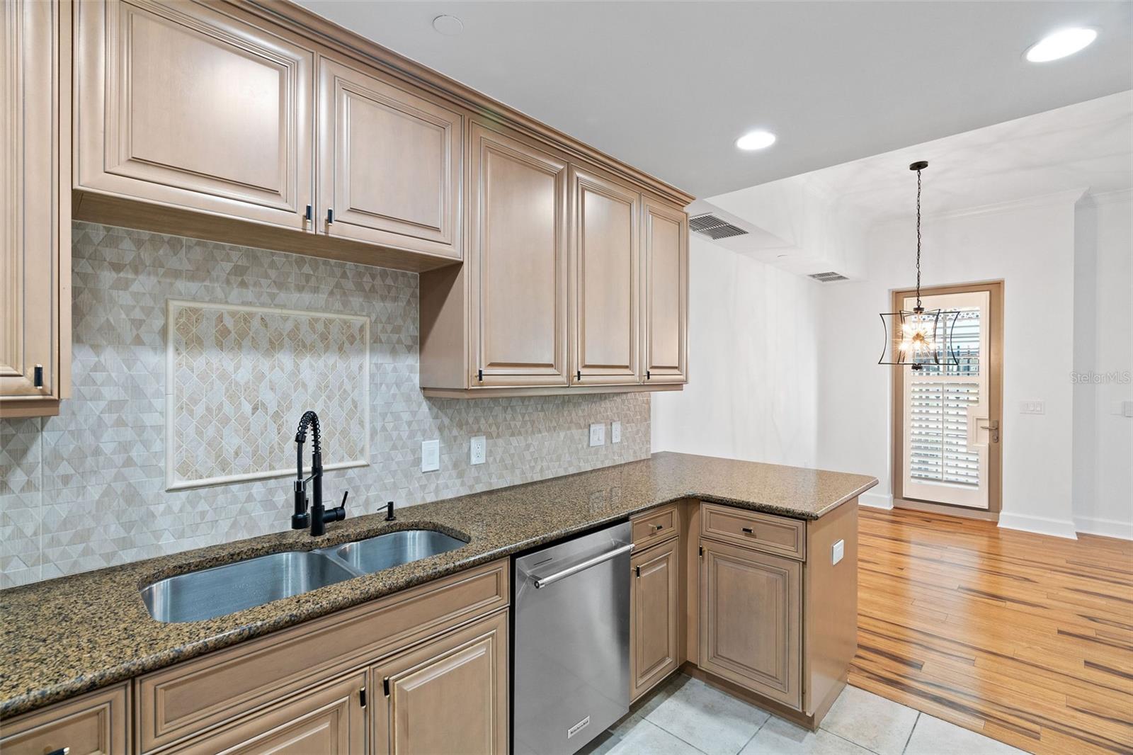 300 Beach Dr Ne #309 Property Photo 11