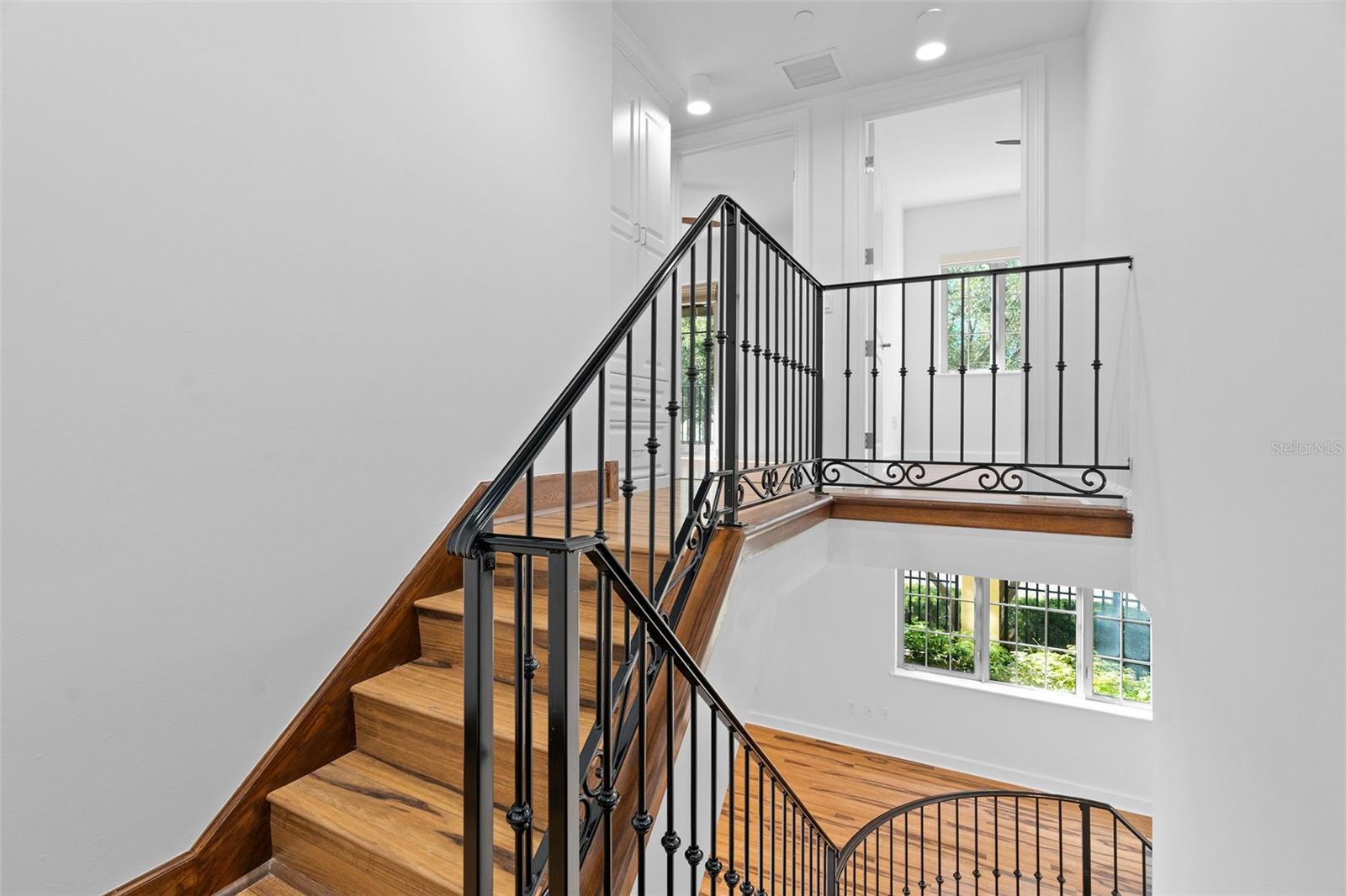 300 Beach Dr Ne #309 Property Photo 13