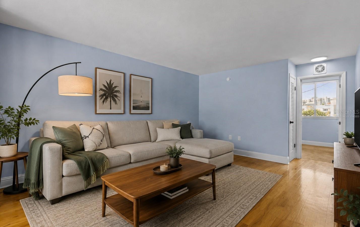 1301 S Howard Ave #b18 Property Photo 2