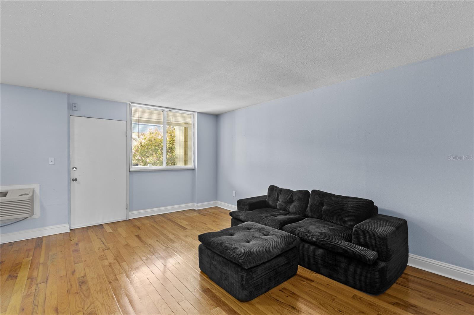 1301 S Howard Ave #b18 Property Photo 9