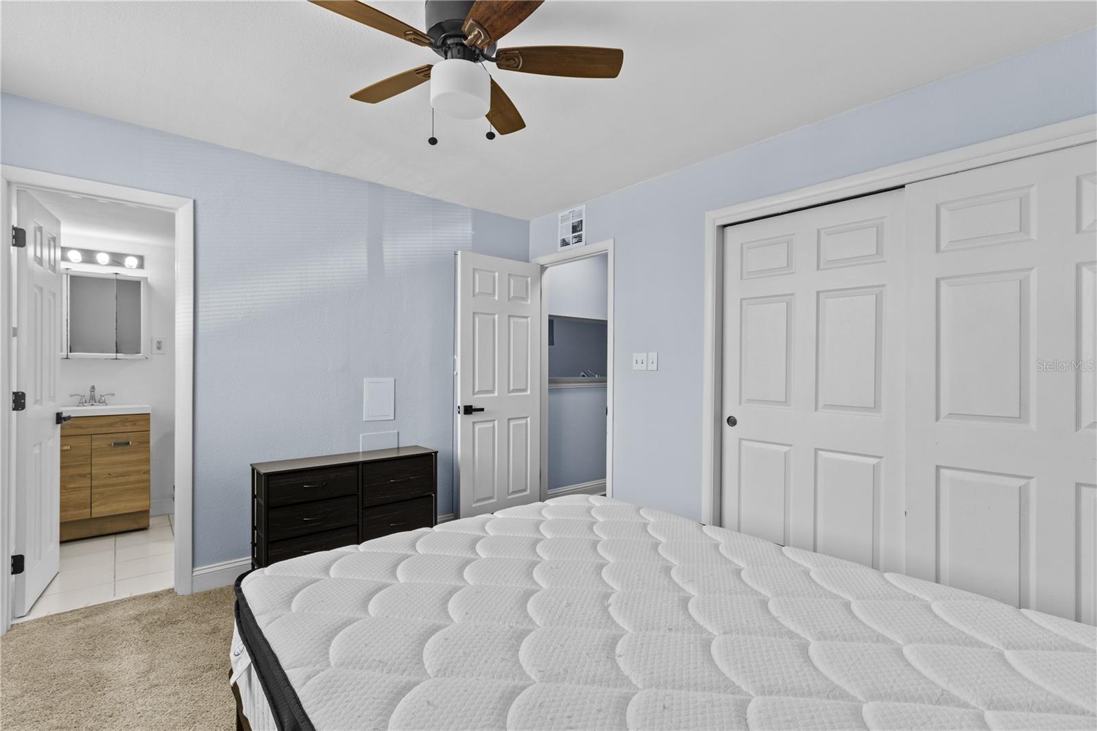 1301 S Howard Ave #b18 Property Photo 14