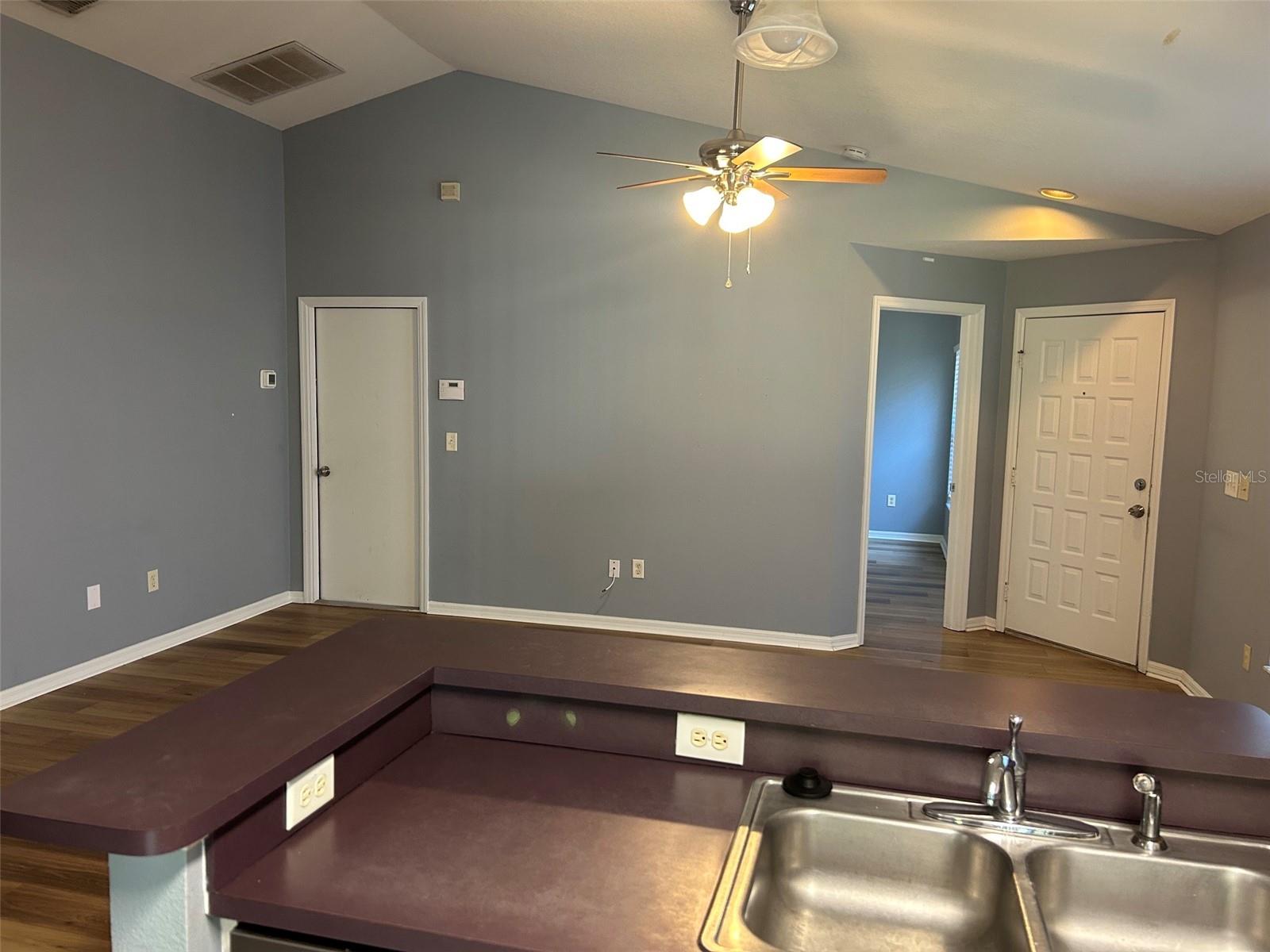 5707 Tanagerlake Rd Property Photo 10