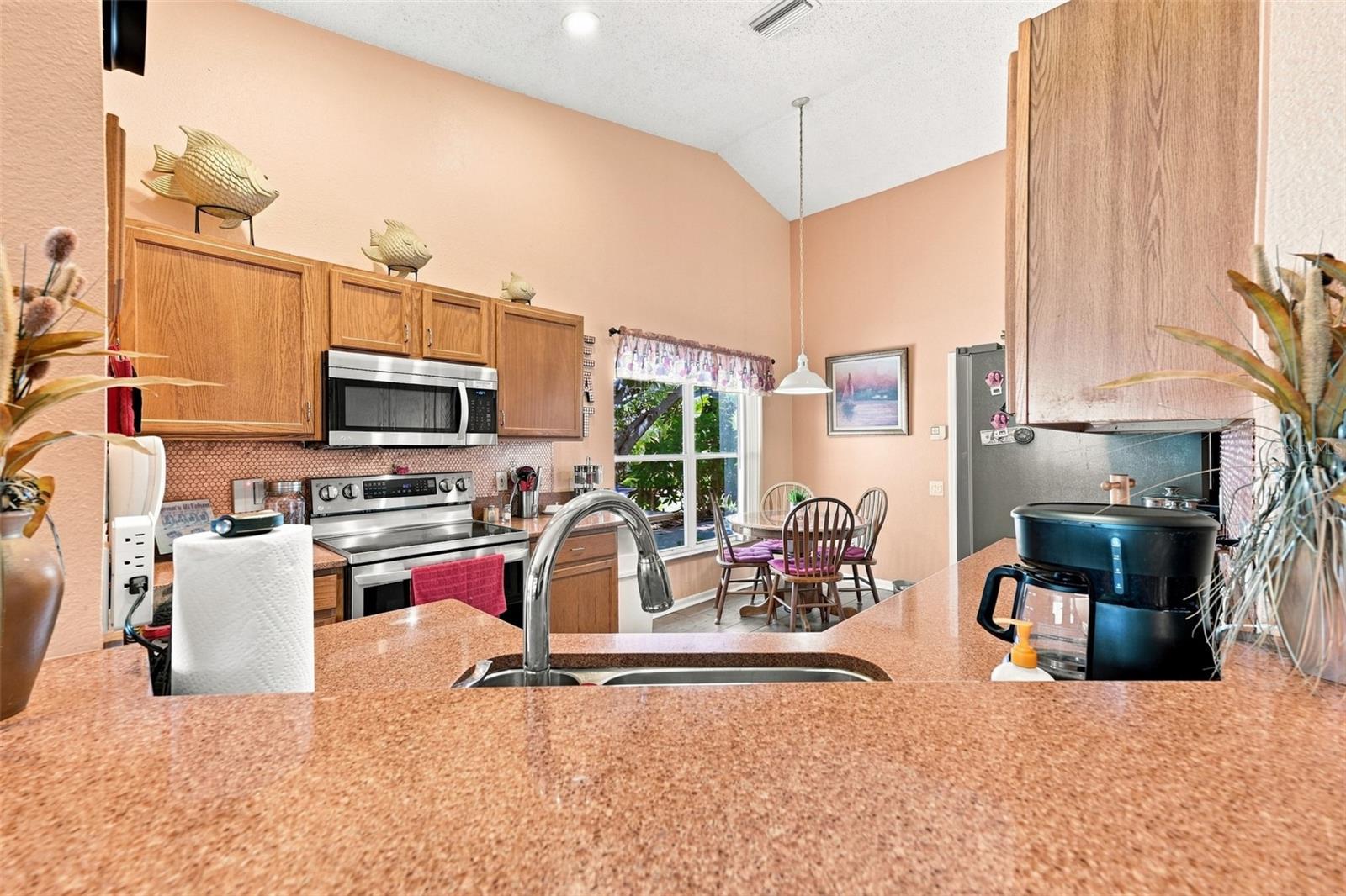 207 Lakeway Ln Property Photo 14