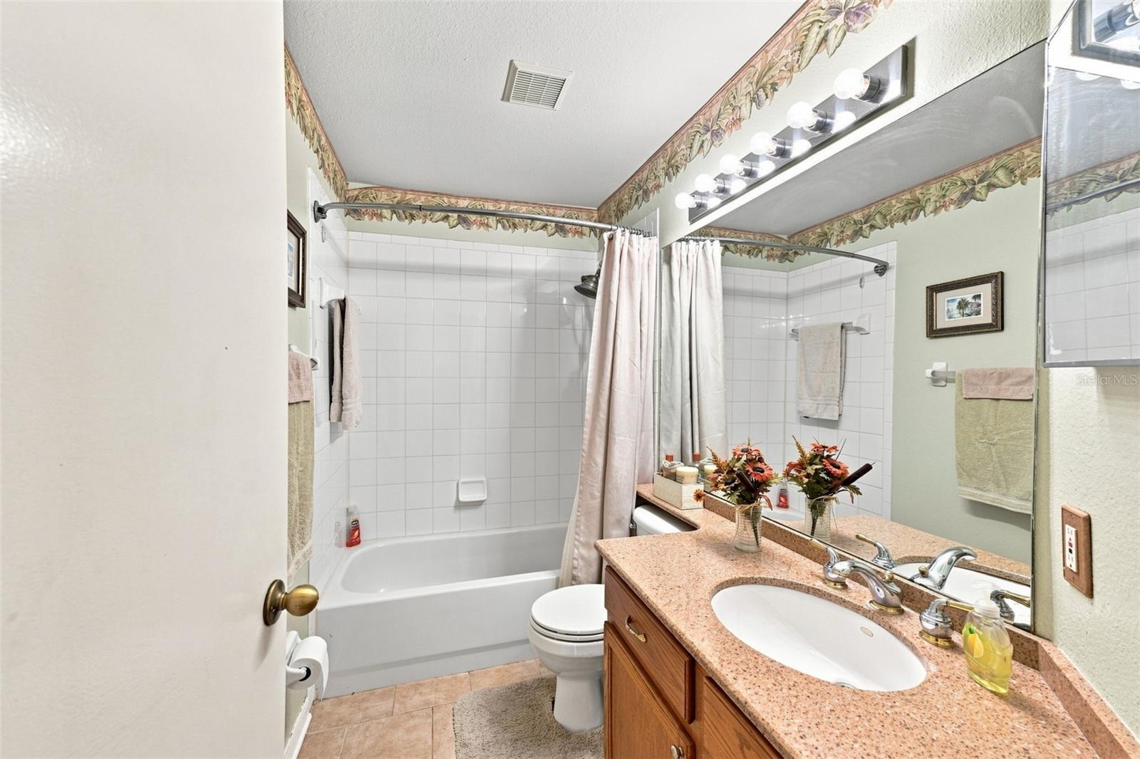 207 Lakeway Ln Property Photo 27