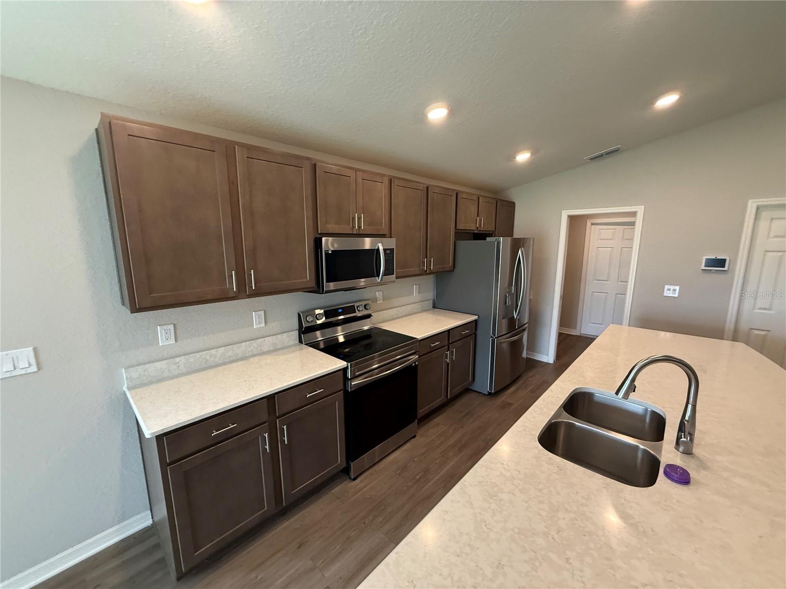 2586 San Marco Way Property Photo 8