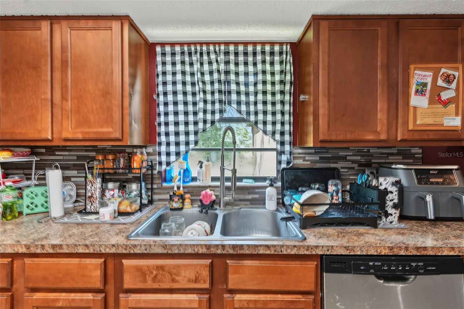 509 E Drew St Property Photo 12