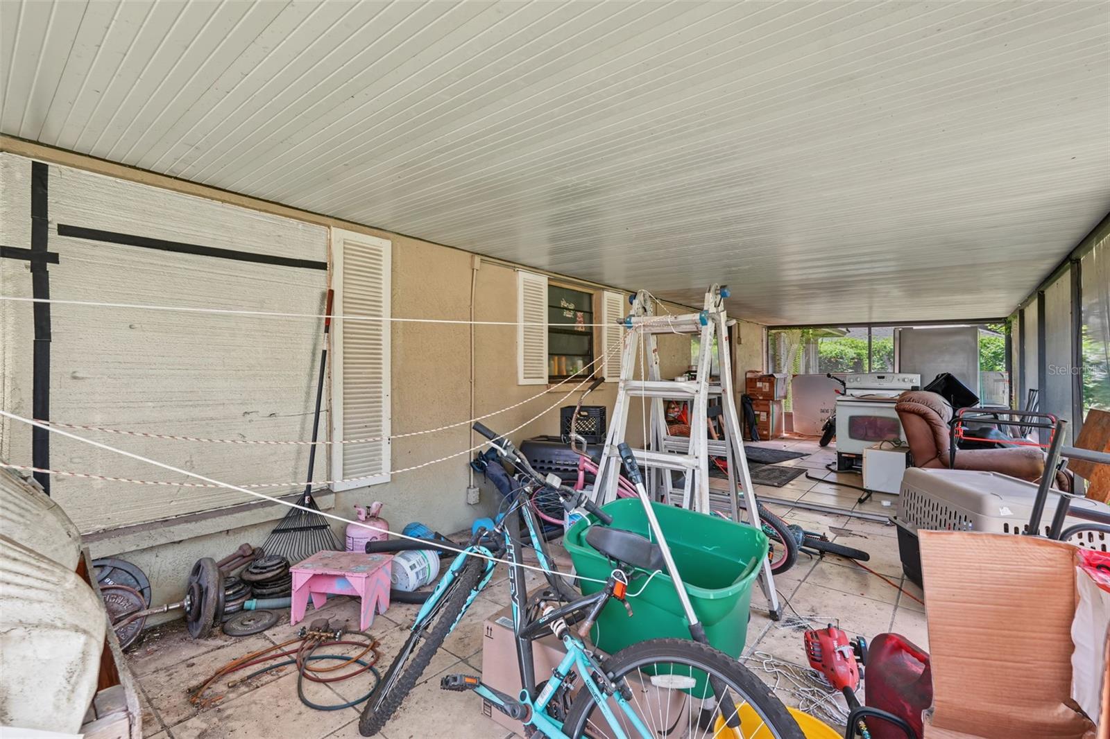 509 E Drew St Property Photo 29