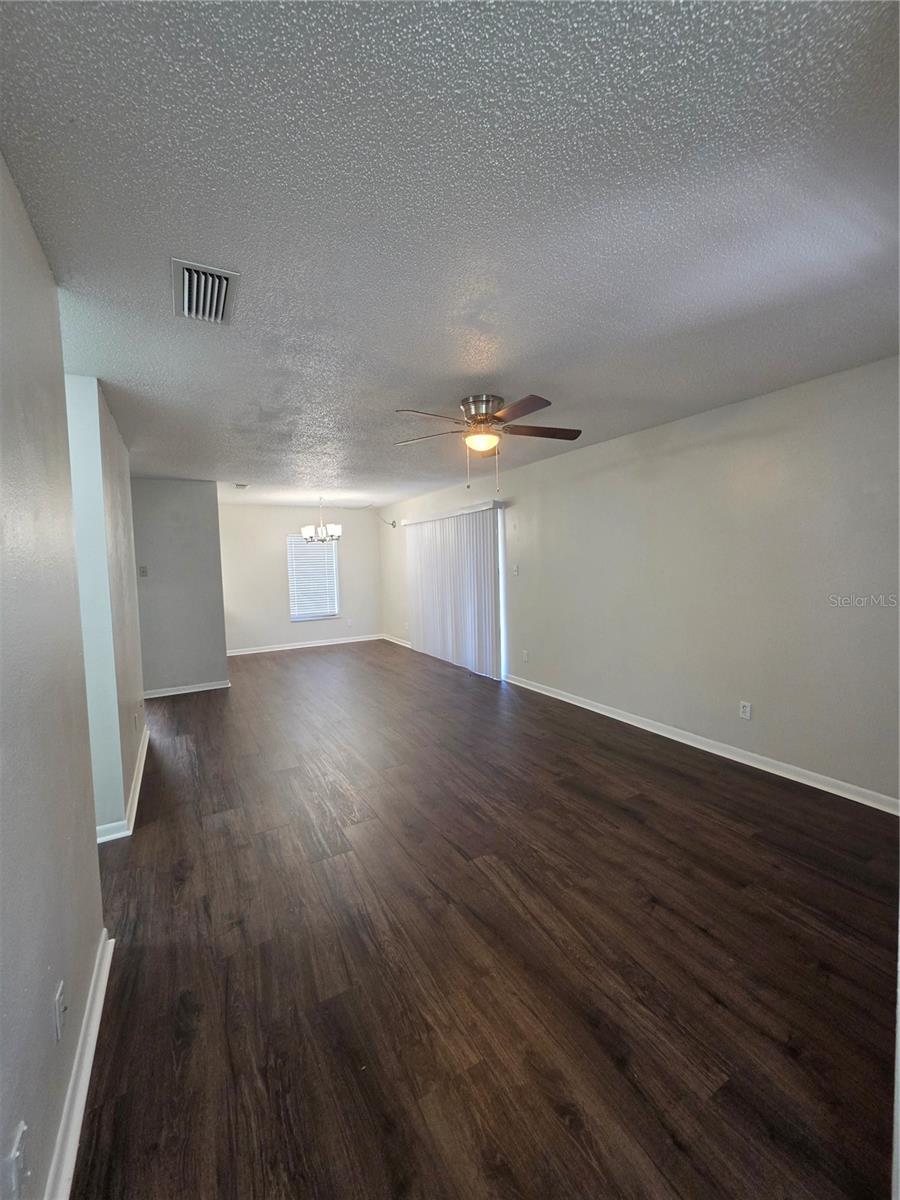 851 Creekway Ct Property Photo 5