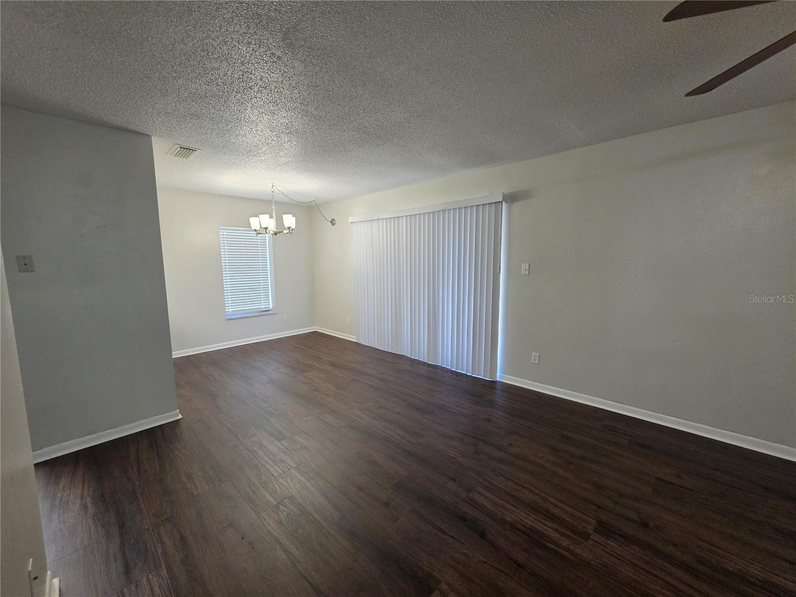 851 Creekway Ct Property Photo 7