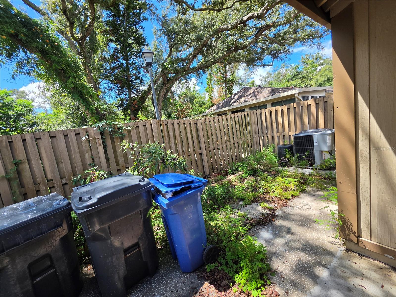 851 Creekway Ct Property Photo 16