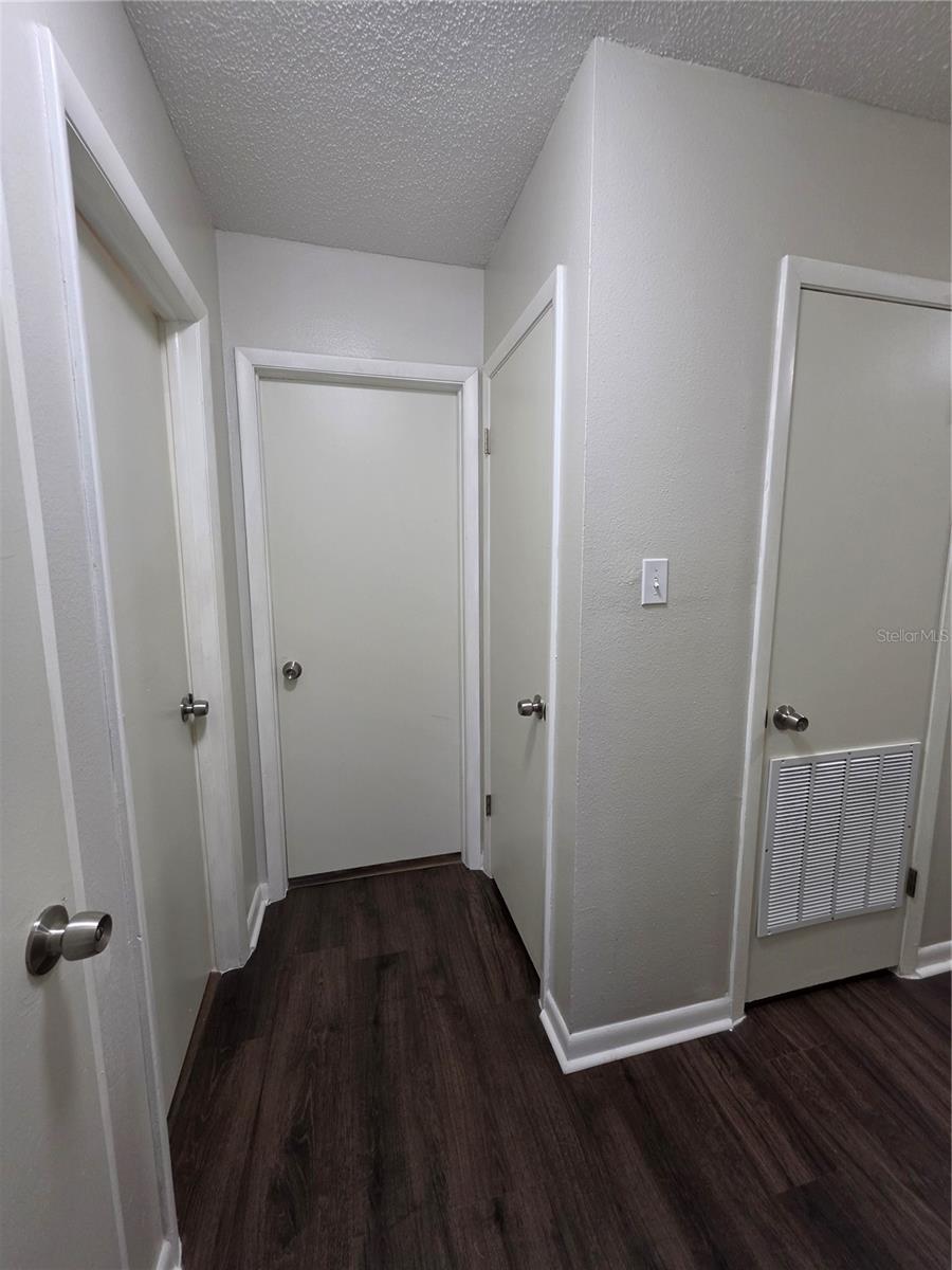 851 Creekway Ct Property Photo 18