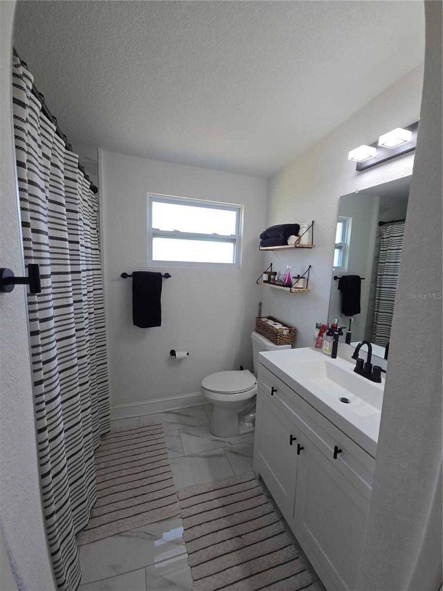 4301 W Wisconsin Ave Property Photo 21