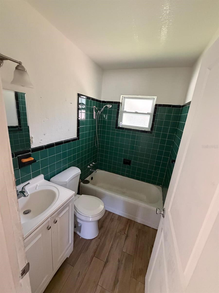 1902 W 12th Ave #a Property Photo 7