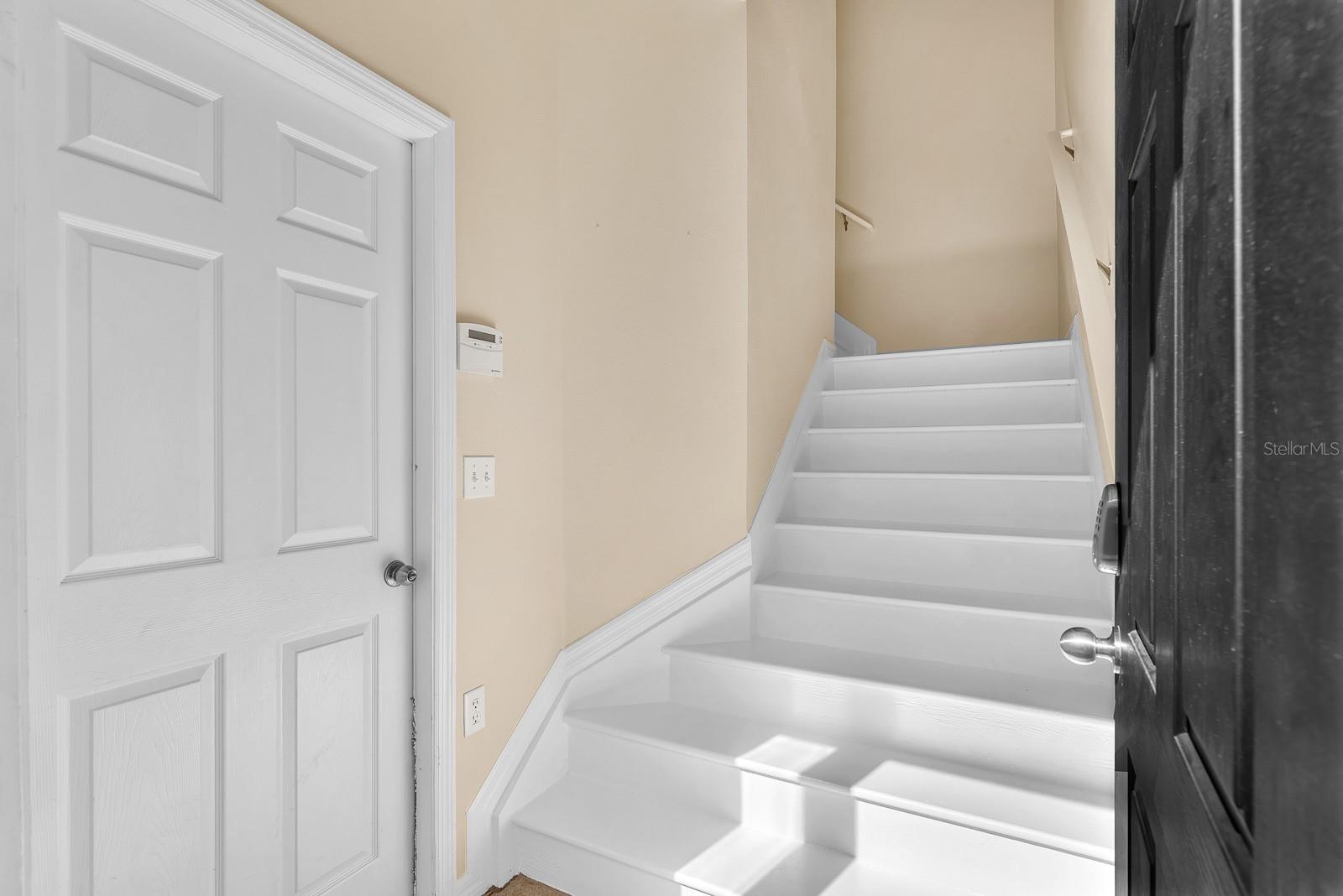 5521 Kinglethill Drive Property Photo 3