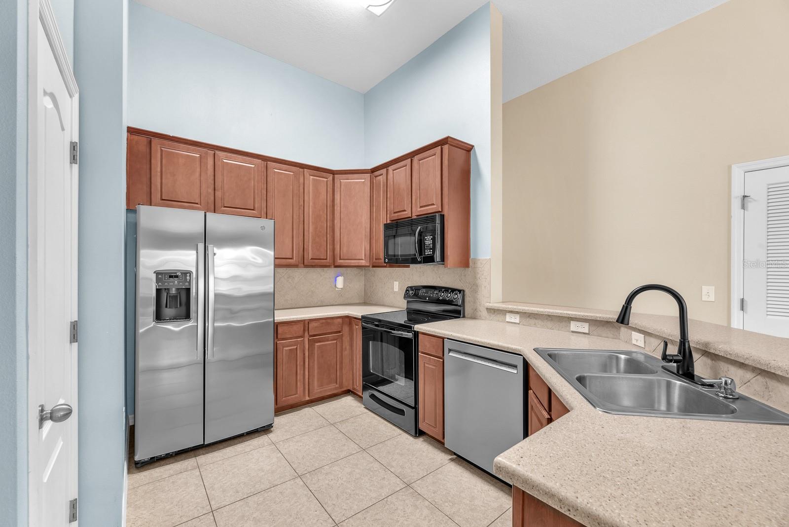5521 Kinglethill Drive Property Photo 8