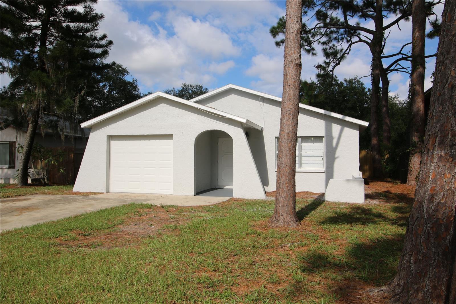 6633 68TH ST N Property Photo 1