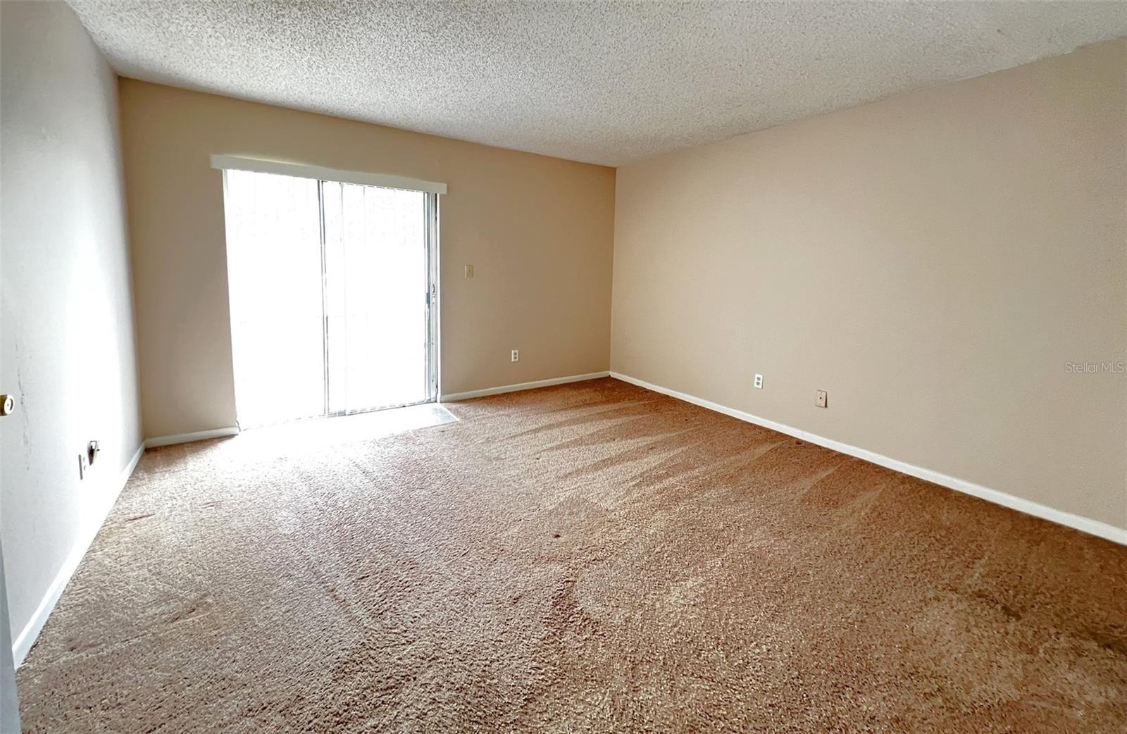 6633 68th St N Property Photo 8
