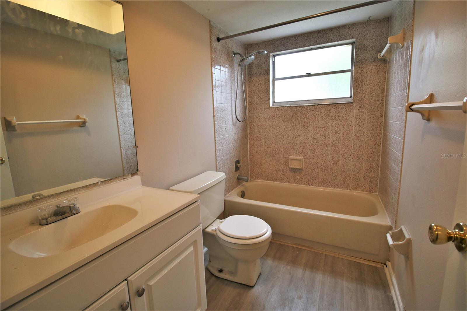 6633 68th St N Property Photo 13