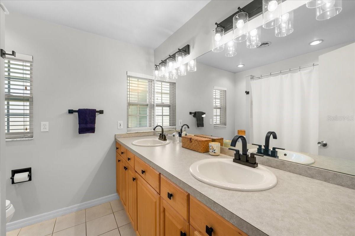 3528 Foster Hill Dr N Property Photo 31