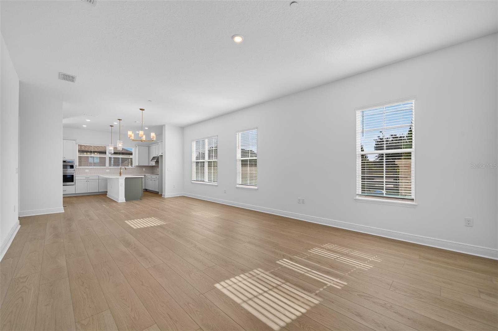 13325 Lush Lime Aly Property Photo 4