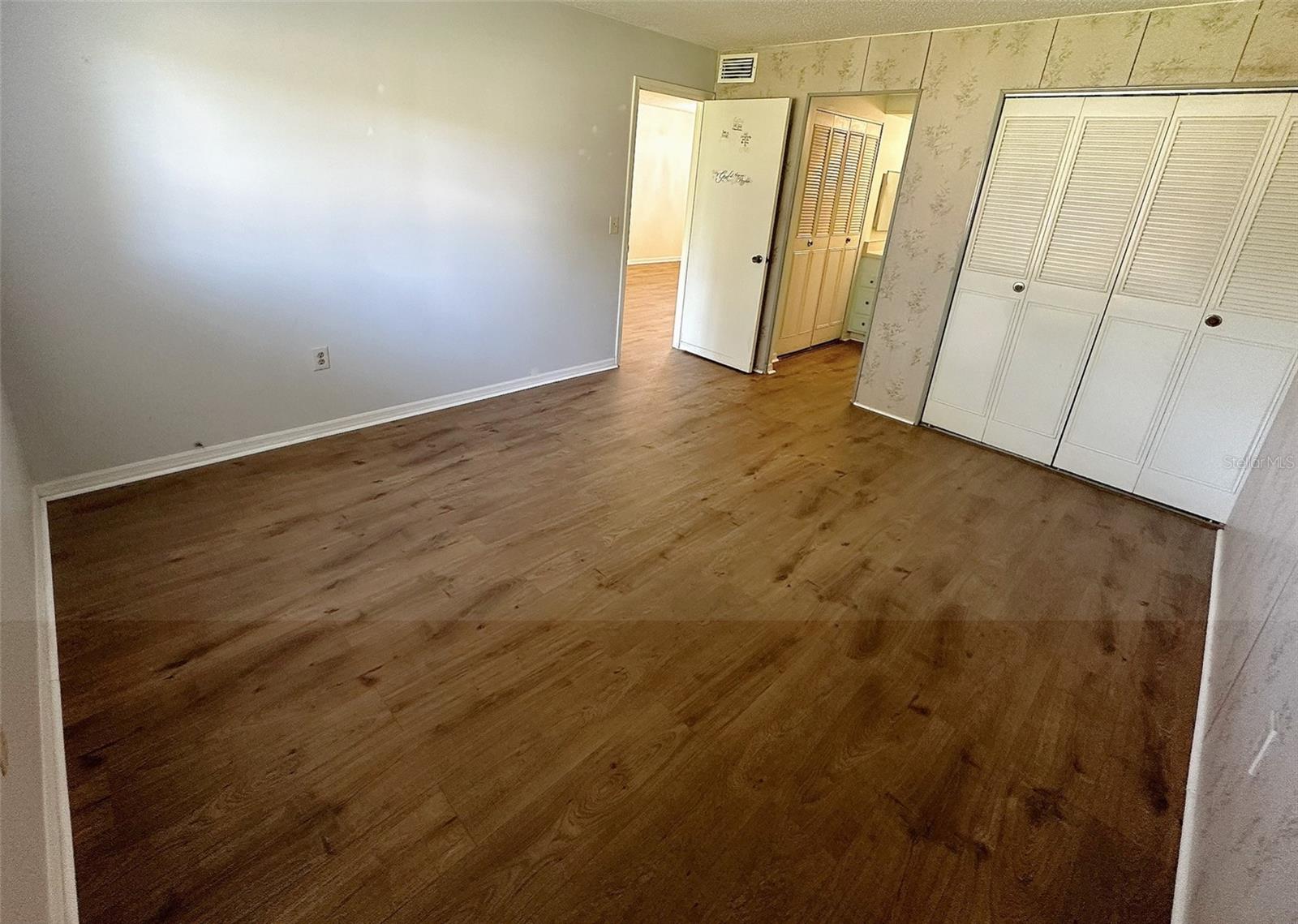 1279 Mission Hills Blvd Property Photo 10