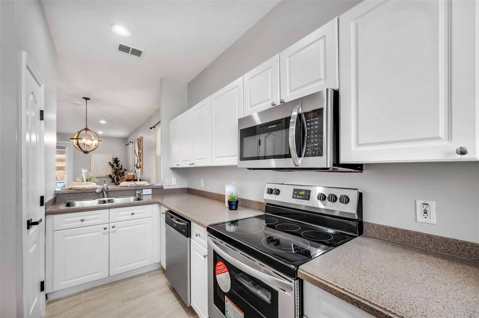 2101 W De Leon St Property Photo 12