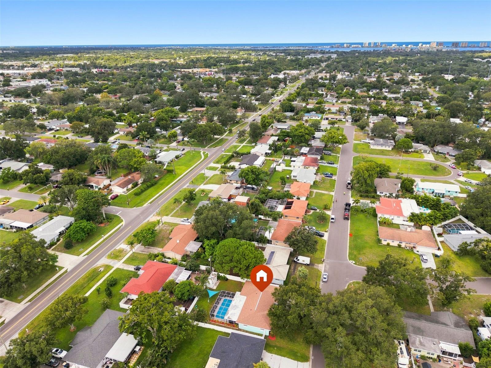 1359 Howard St Property Photo 7