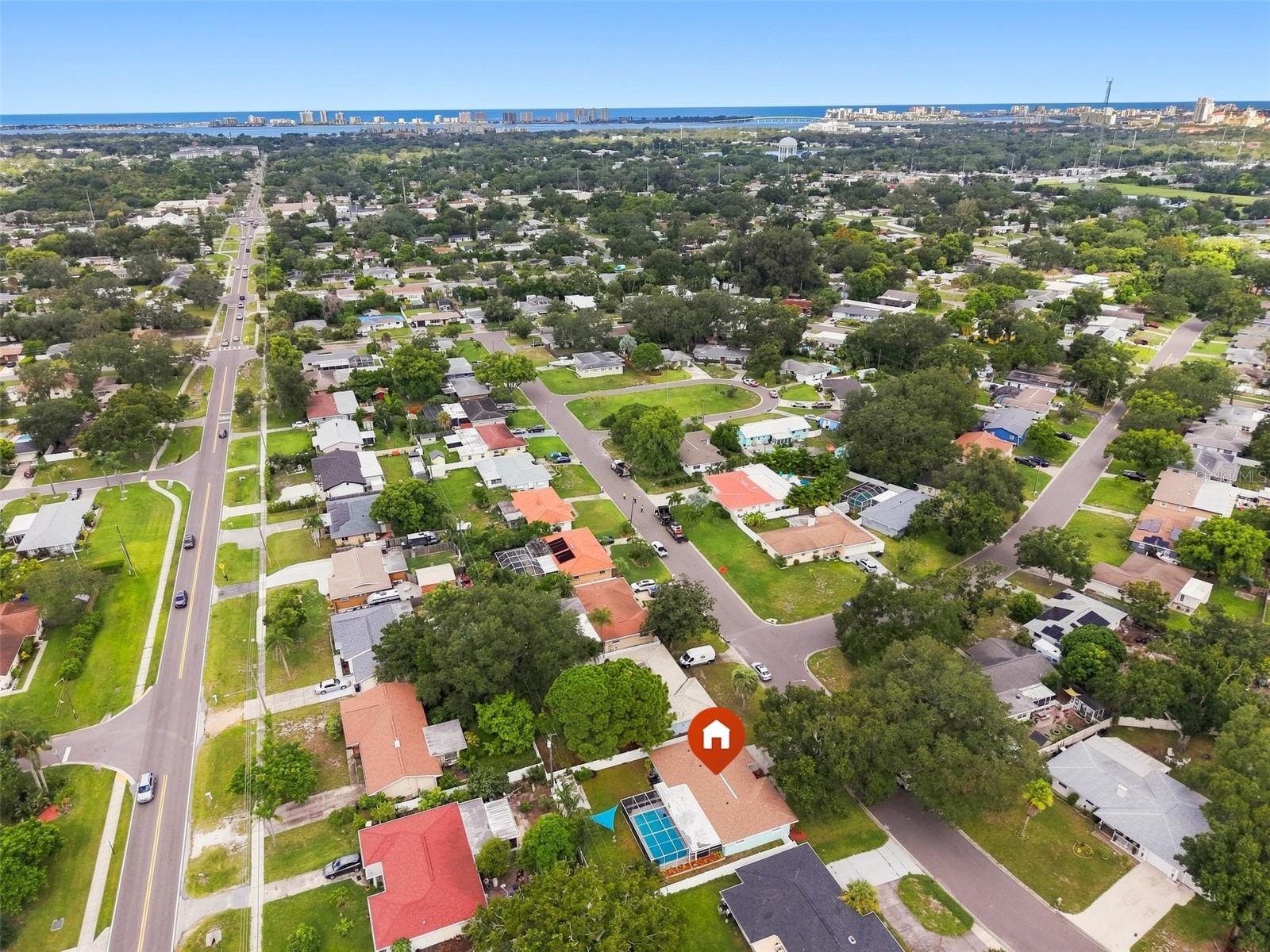 1359 Howard St Property Photo 8