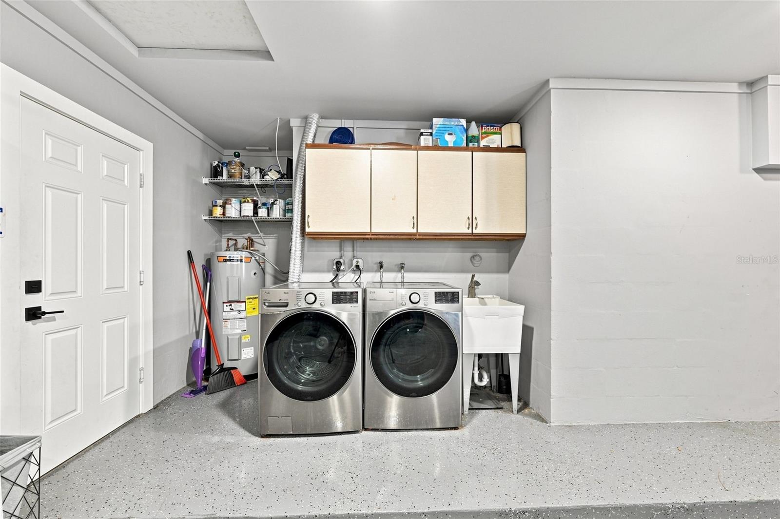 1359 Howard St Property Photo 33