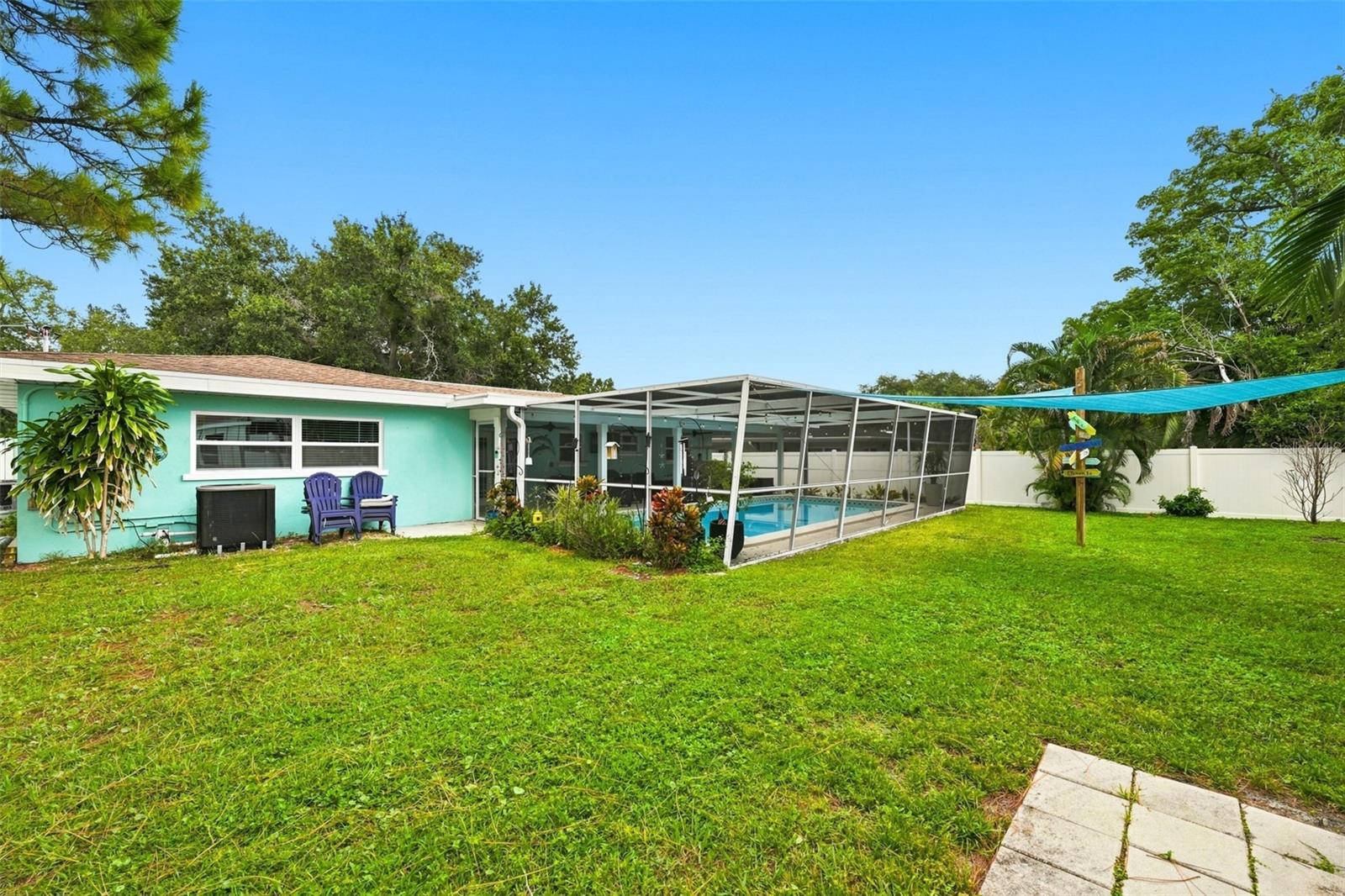 1359 Howard St Property Photo 42